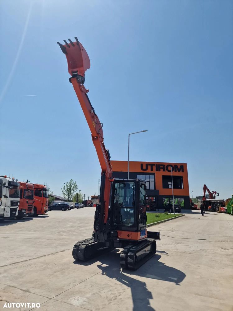 Hitachi ZX48, 5 tone, NOU, CUPLA RAPIDA+3 CUPE noi, Aer conditionat, Instalatia picon pe bratele de excavare, Computer de bord, produs in JAPONIA, posibilitate leasing 5 ani-PROMOTIE 54.500 EUR+Tva - 22