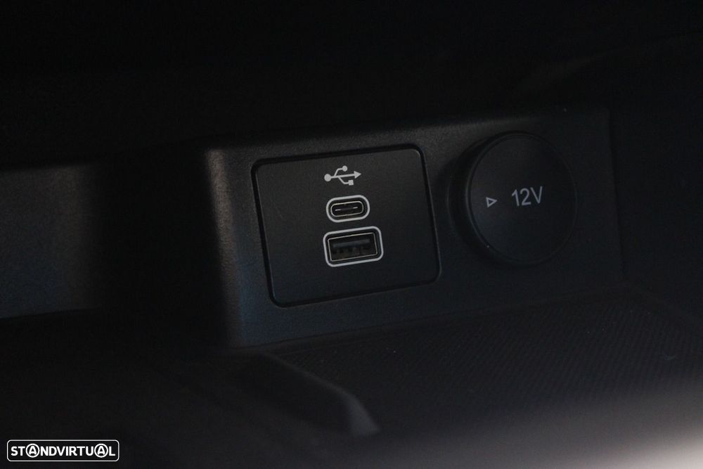 Ford Kuga 1.5 TDCi EcoBlue ST-Line - 24