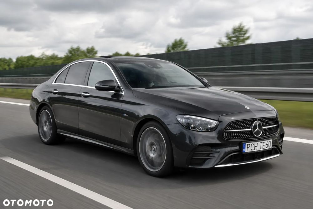 Mercedes-Benz Klasa E 350e 9G-TRONIC AMG Line - 36