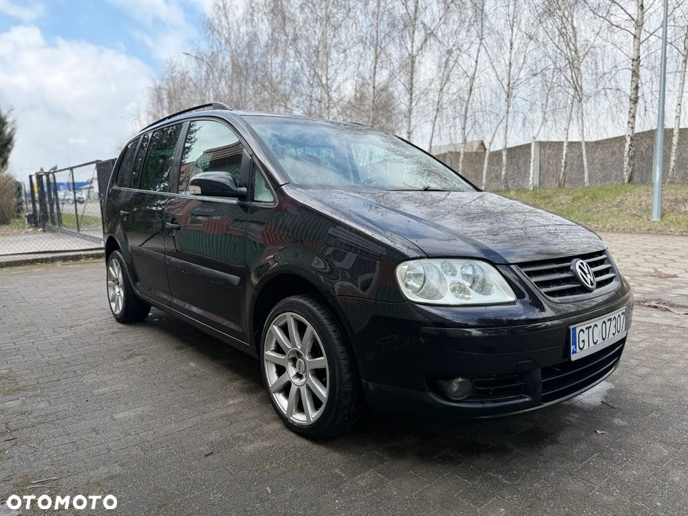 Volkswagen Touran 1.6 FSI - 1