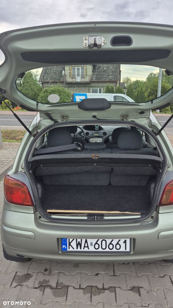Toyota Yaris 1.0 Base - 10