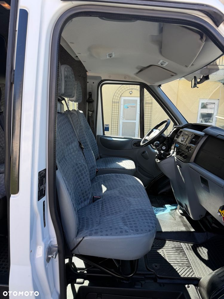 Ford Transit 2.2 TDCI L3H2 6 osobowy 4X4 AWD Salon PL - 17