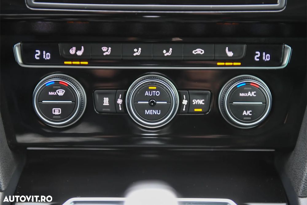 Volkswagen Passat - 27