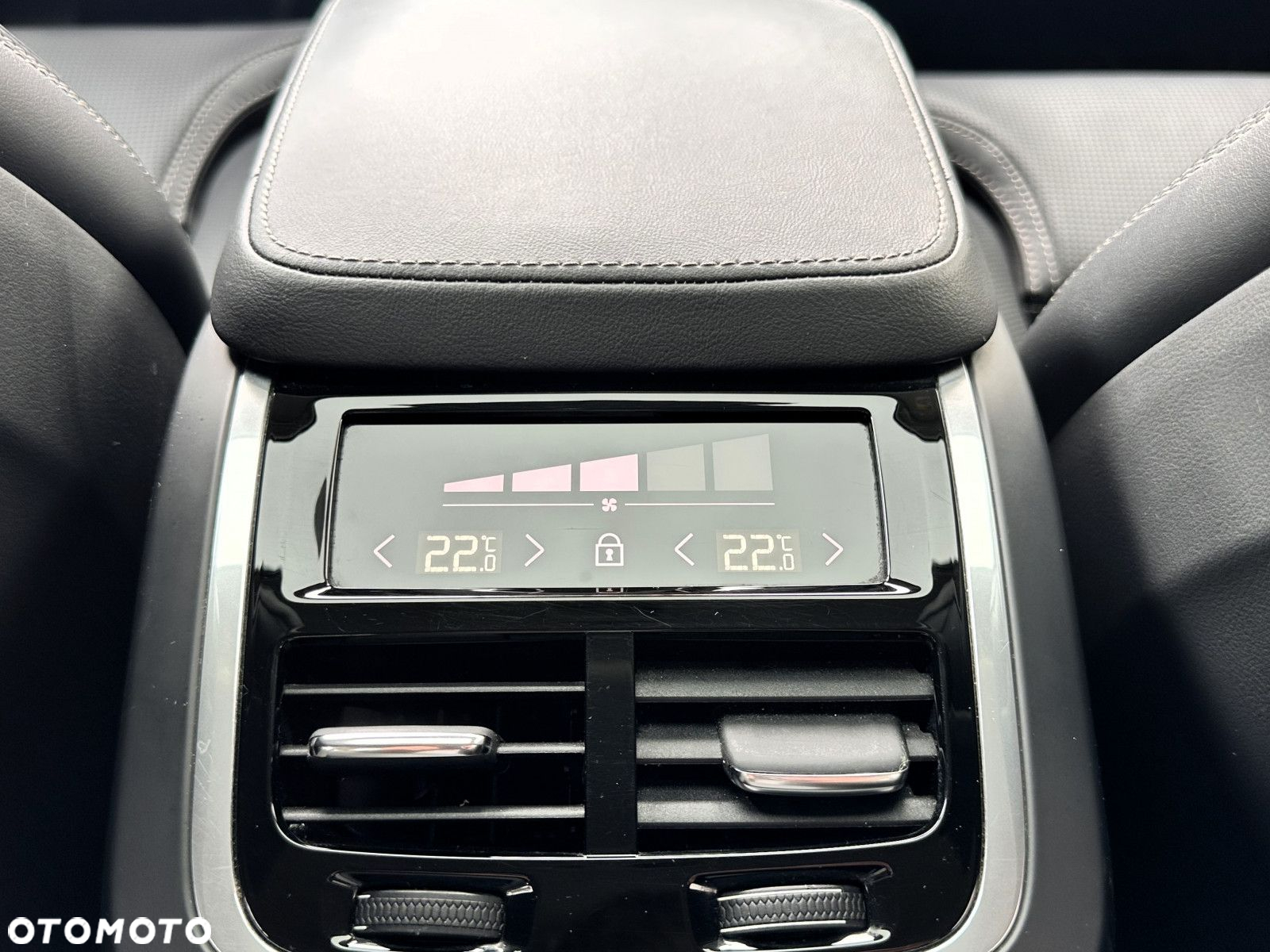 Volvo S90 - 19