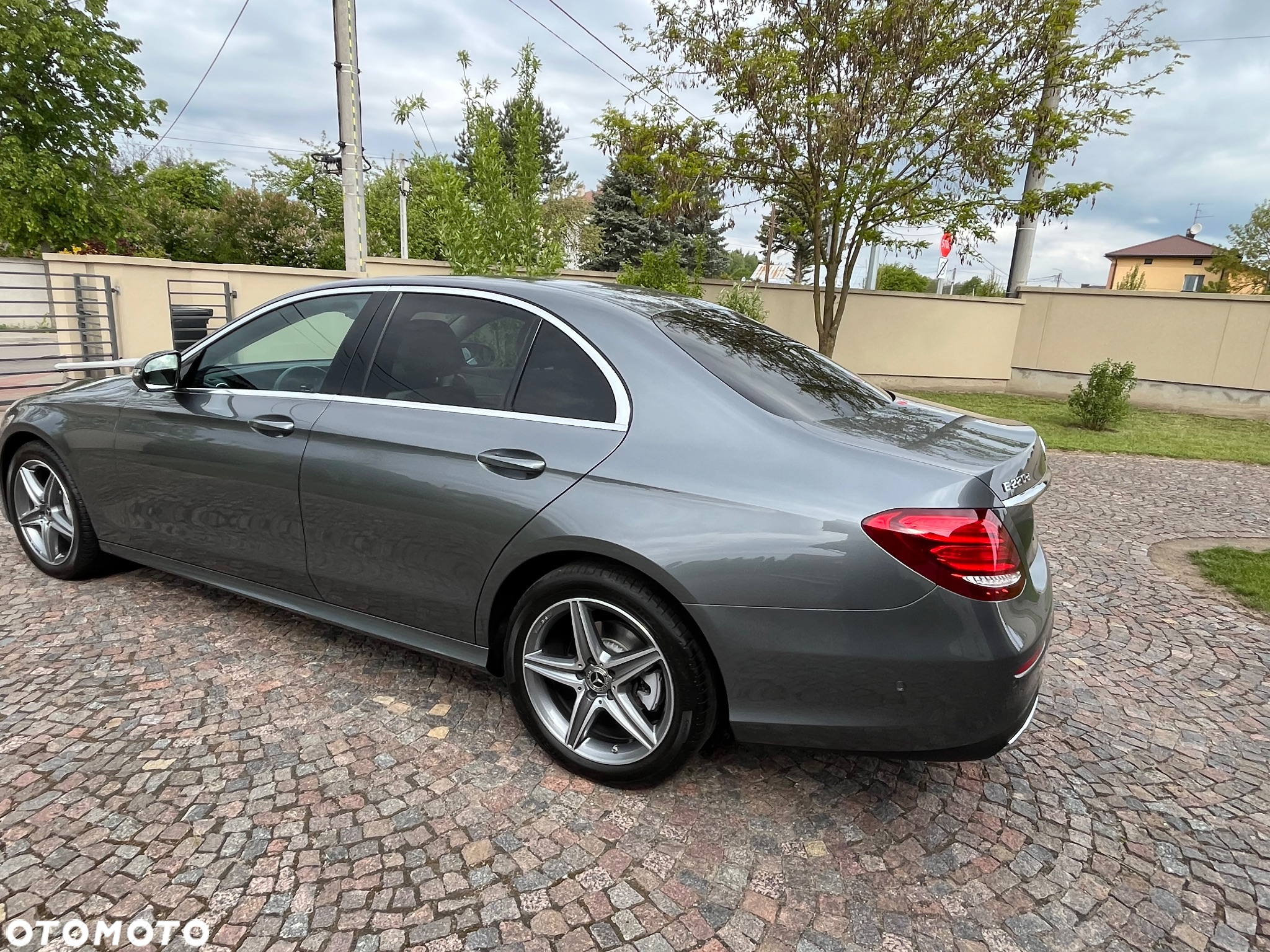 Mercedes-Benz Klasa E - 16