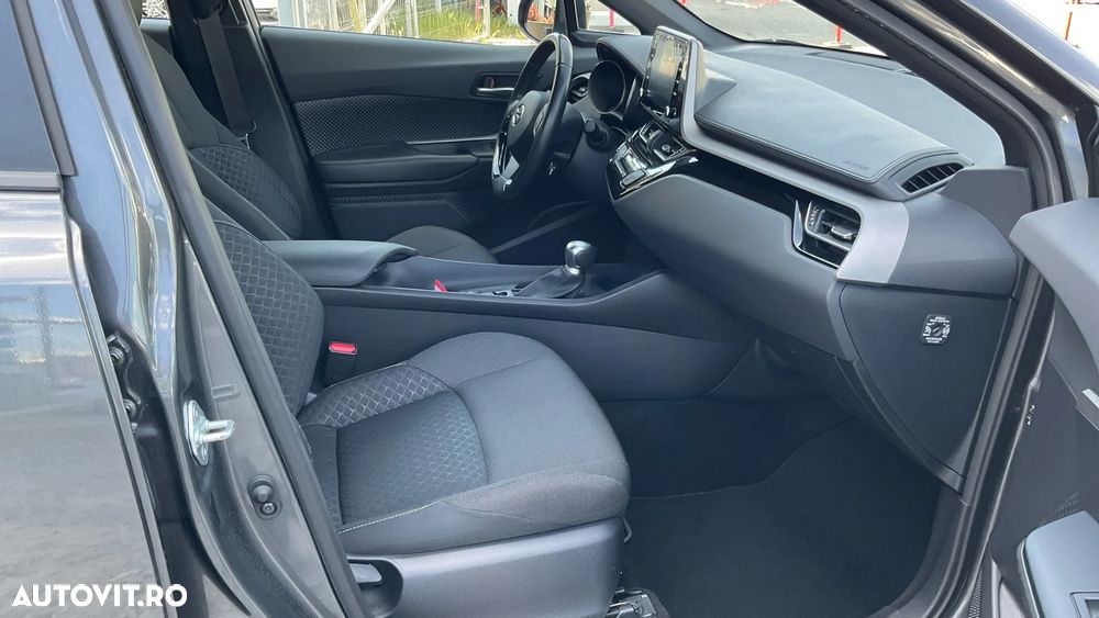 Toyota C-HR 1.8 HSD 122 CP 4x2 CVT Core - 14
