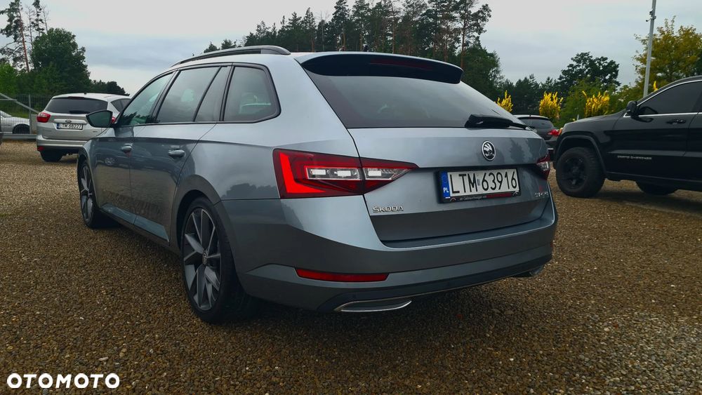 Skoda Superb 2.0 TDI Sportline DSG - 4