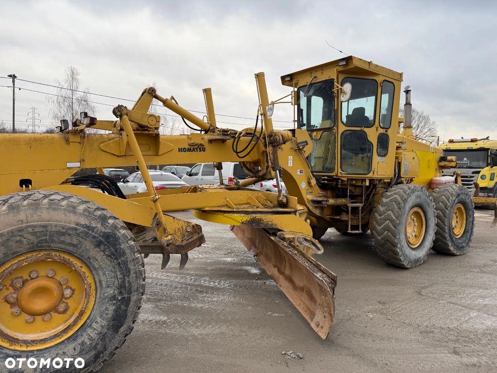 Komatsu GD 705A-4 Równiarka / 17,5 tony / - 16