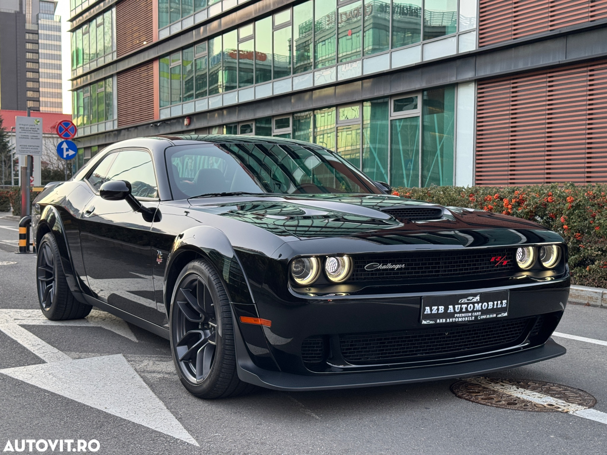 Dodge Challenger - 4