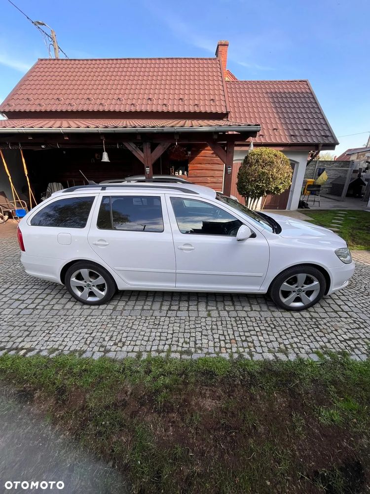 Skoda Octavia 2.0 TDI DPF Elegance - 5