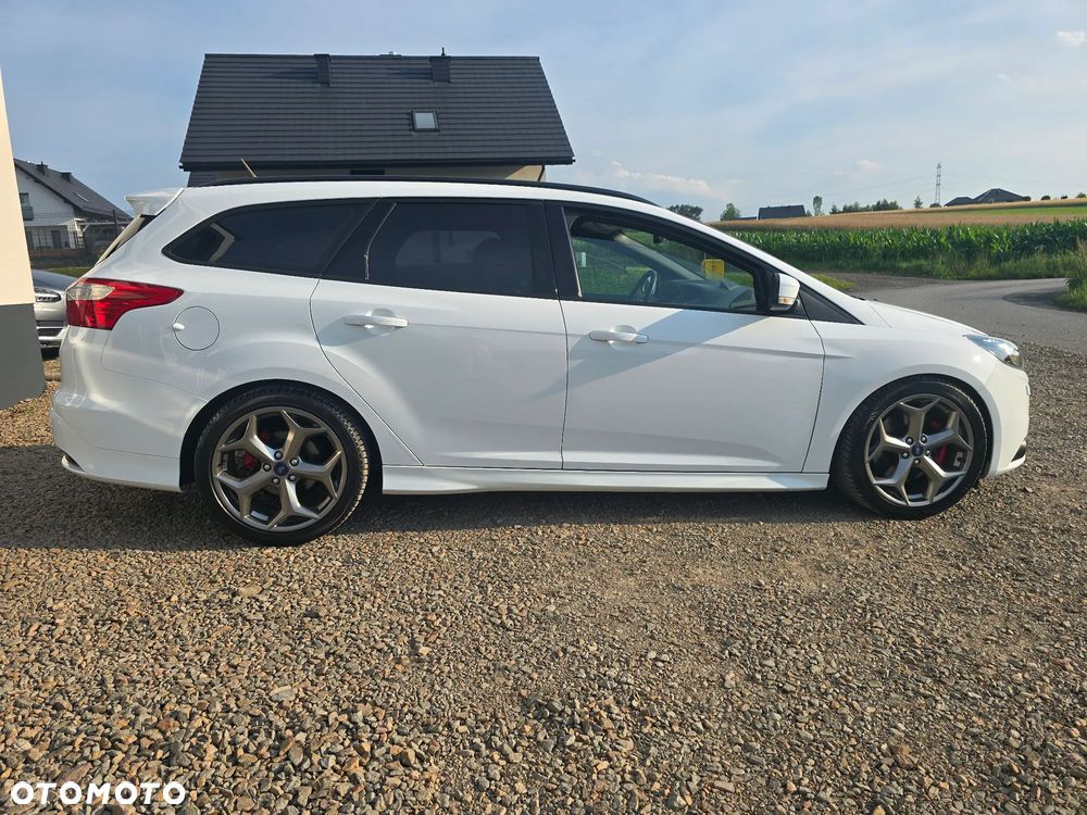 Ford Focus 2.0 EcoBoost ST - 7