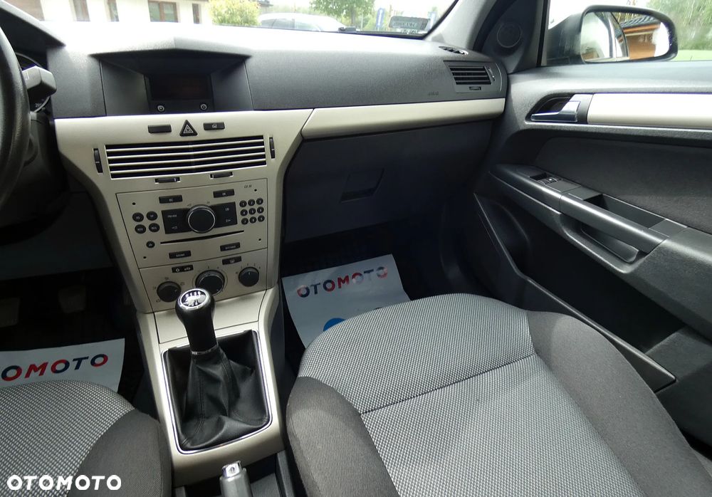Opel Astra 1.4 Sport - 25