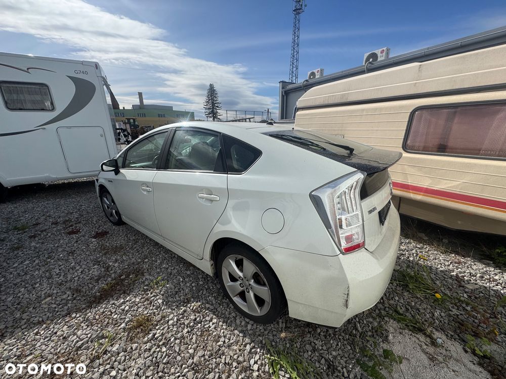 Toyota Prius - 3