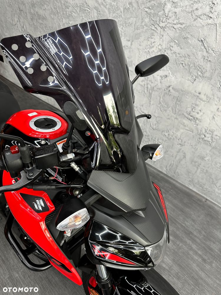 Suzuki GSX - 9