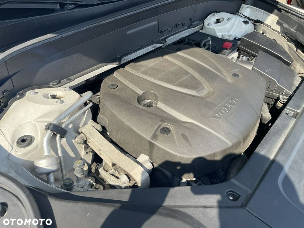 Volvo XC 90 D5 AWD Geartronic Momentum - 17