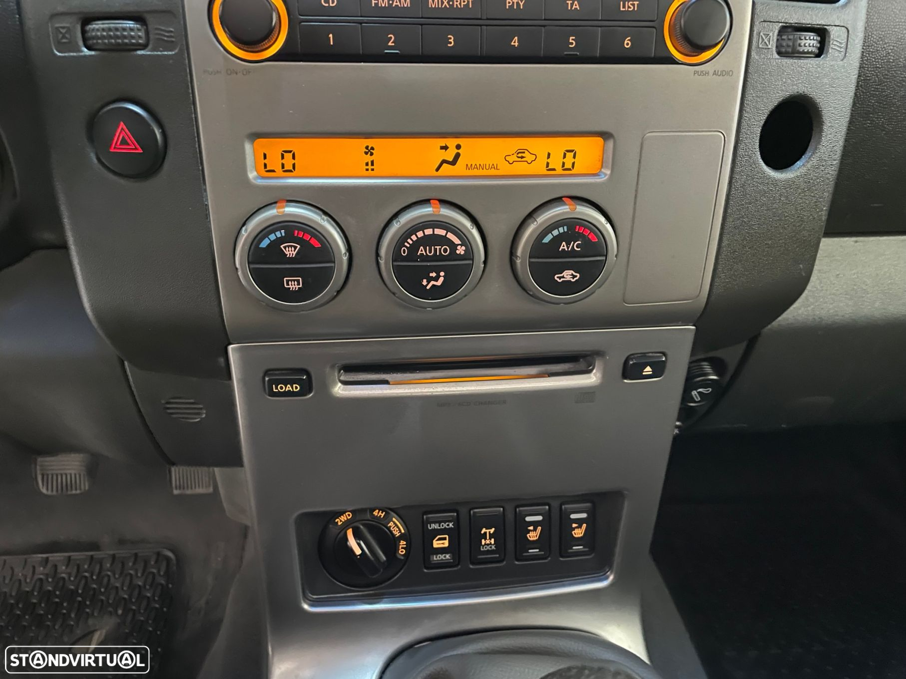 Nissan Navara 2.5 dCi CD LE - 12