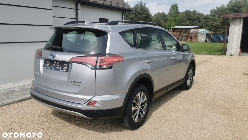 Toyota RAV4 Hybrid Premium 4x2 - 11