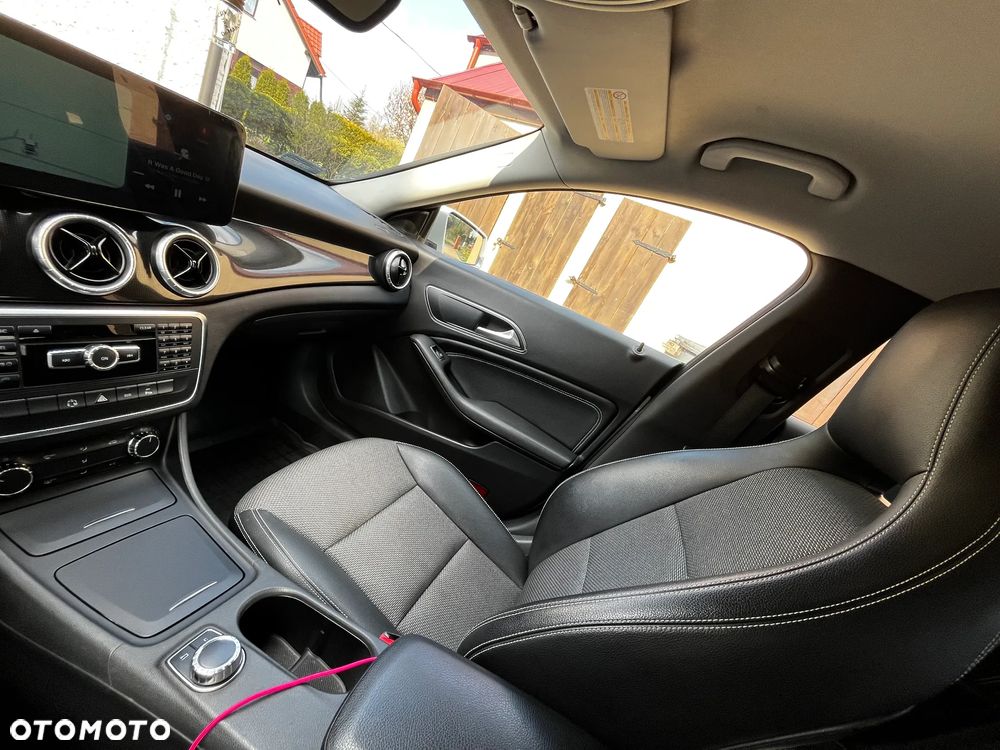 Mercedes-Benz CLA - 9