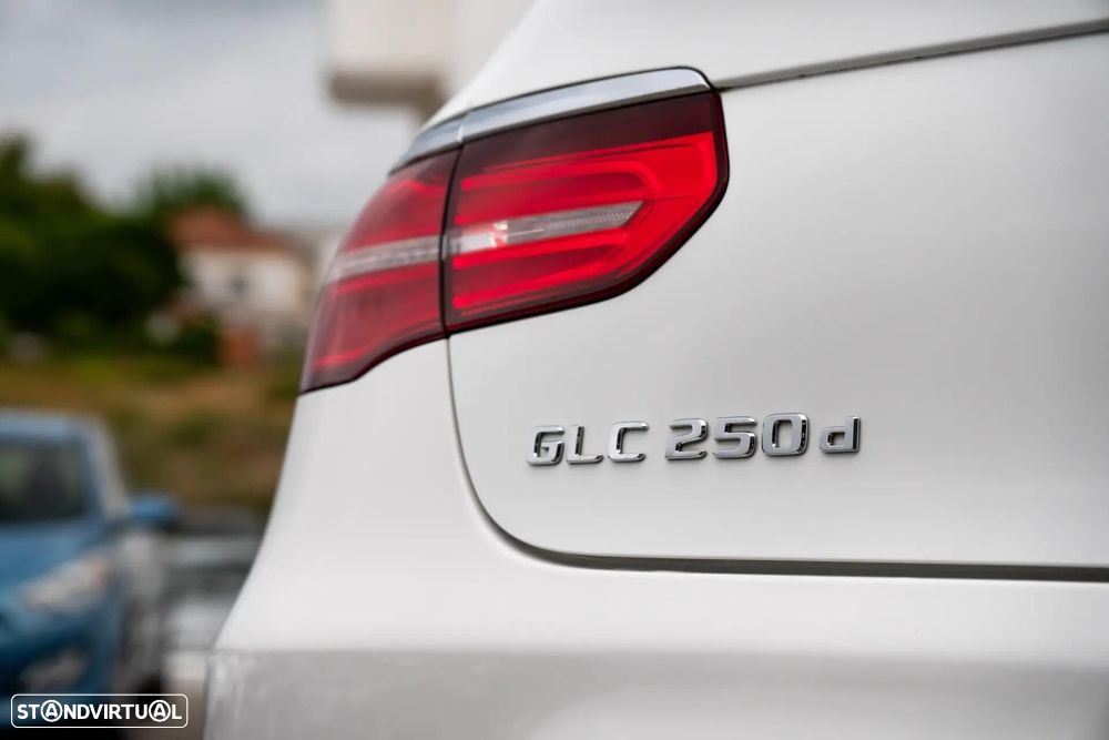 Mercedes-Benz GLC 250 d Coupé AMG Line 4-Matic - 13