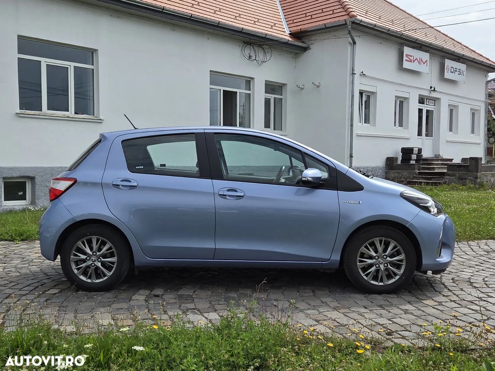 Toyota Yaris 1.5 VVT-i HSD Luna - 8