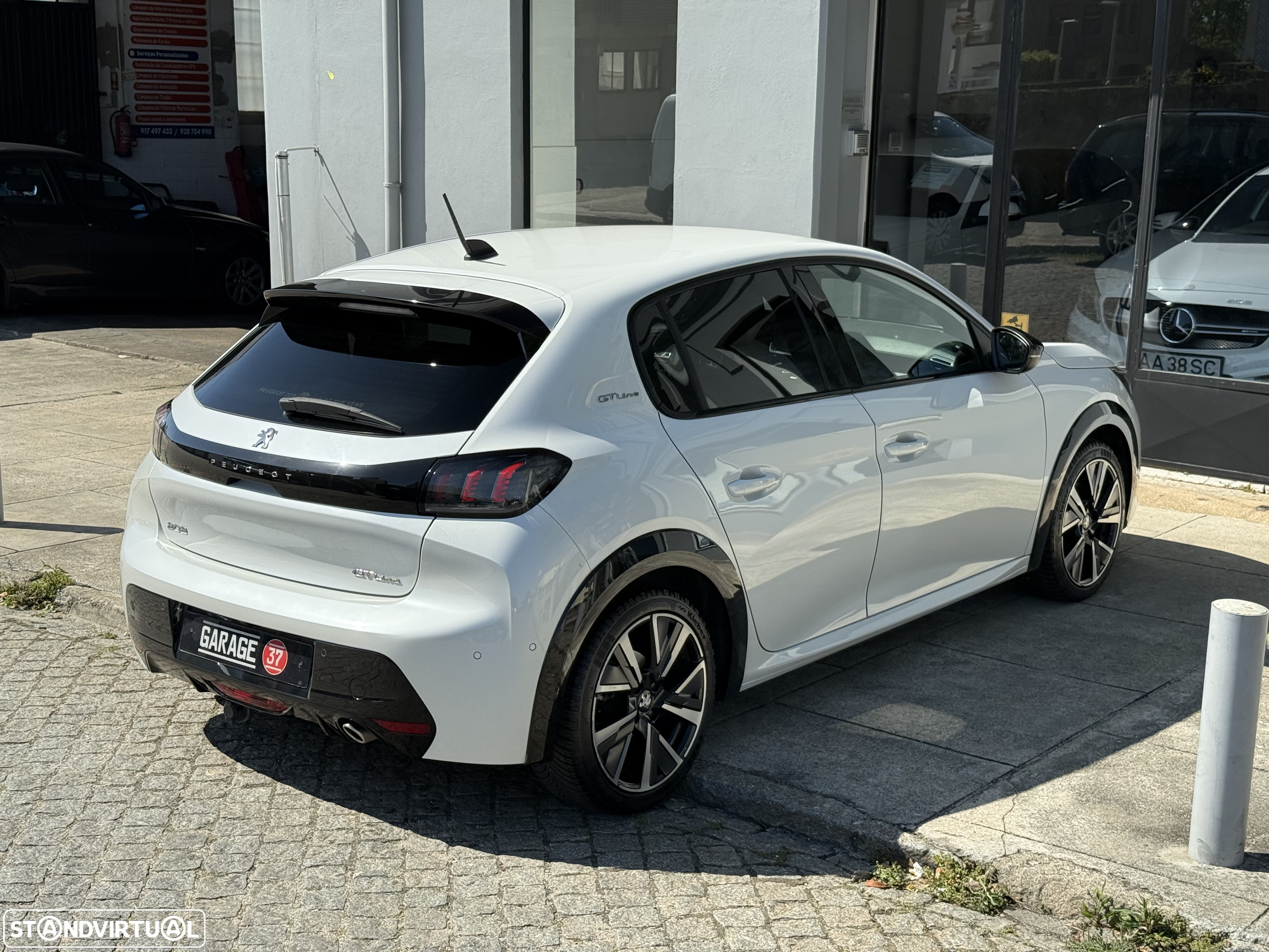 Peugeot 208 1.2 PureTech GT - 10