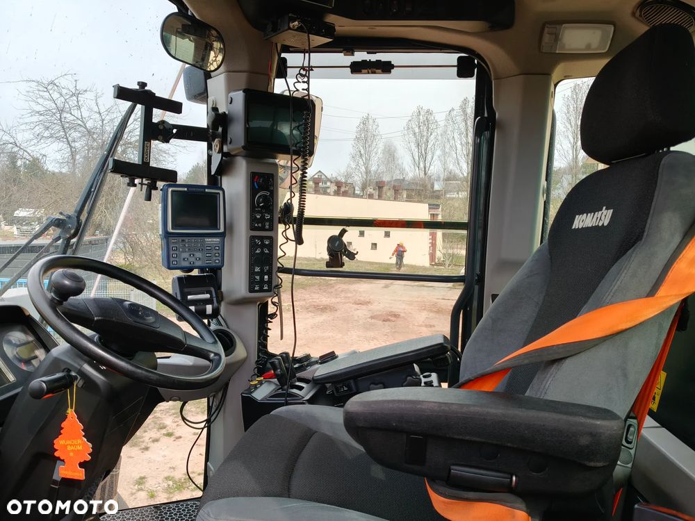 Komatsu WA475-10E 3 - 7