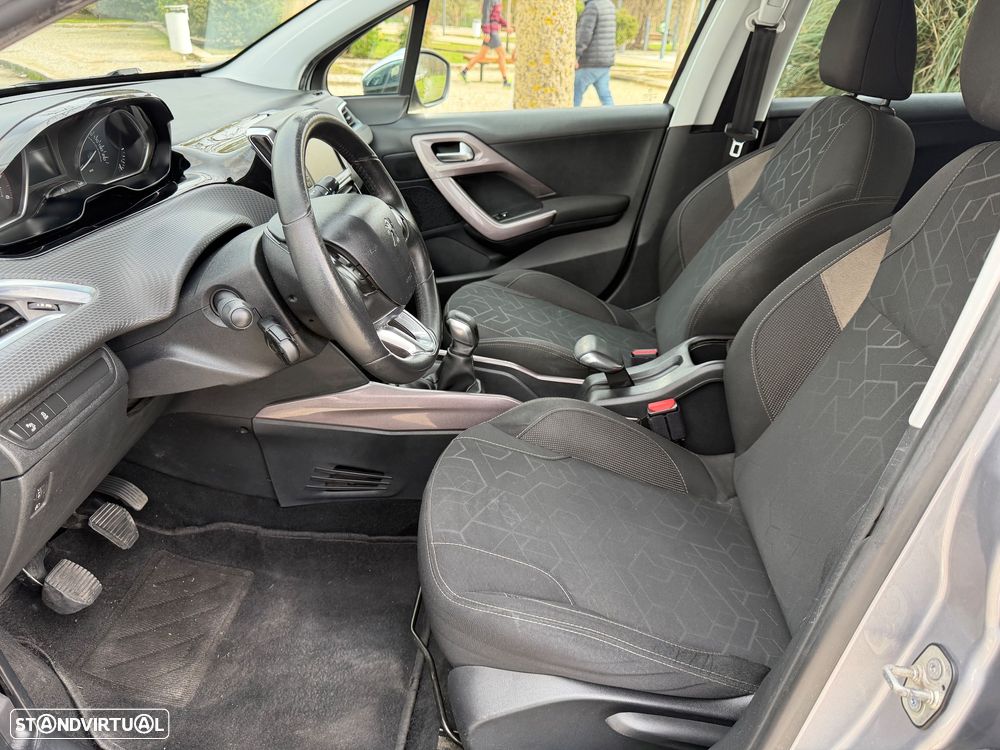 Peugeot 2008 1.6 BlueHDi Style - 23