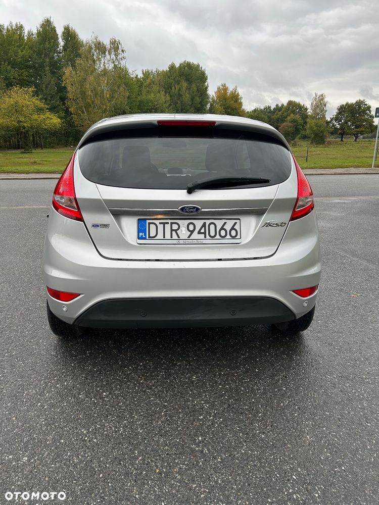 Ford Fiesta 1.4 TDCi Ambiente - 8