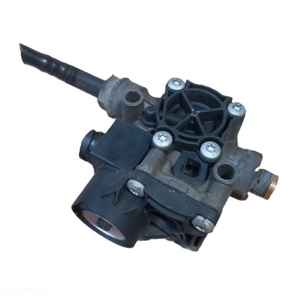 Zawór elektromagnetyczny ABS / Modulator hamulców osi DC452C219AB Ford OE - 4