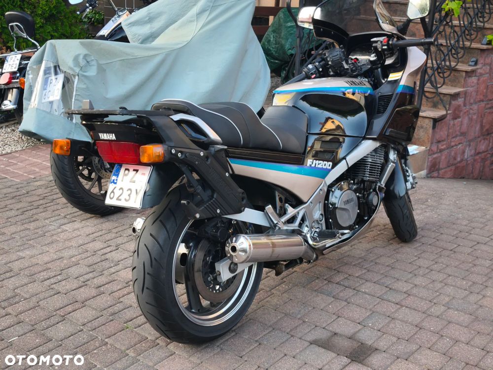 Yamaha FJ - 19
