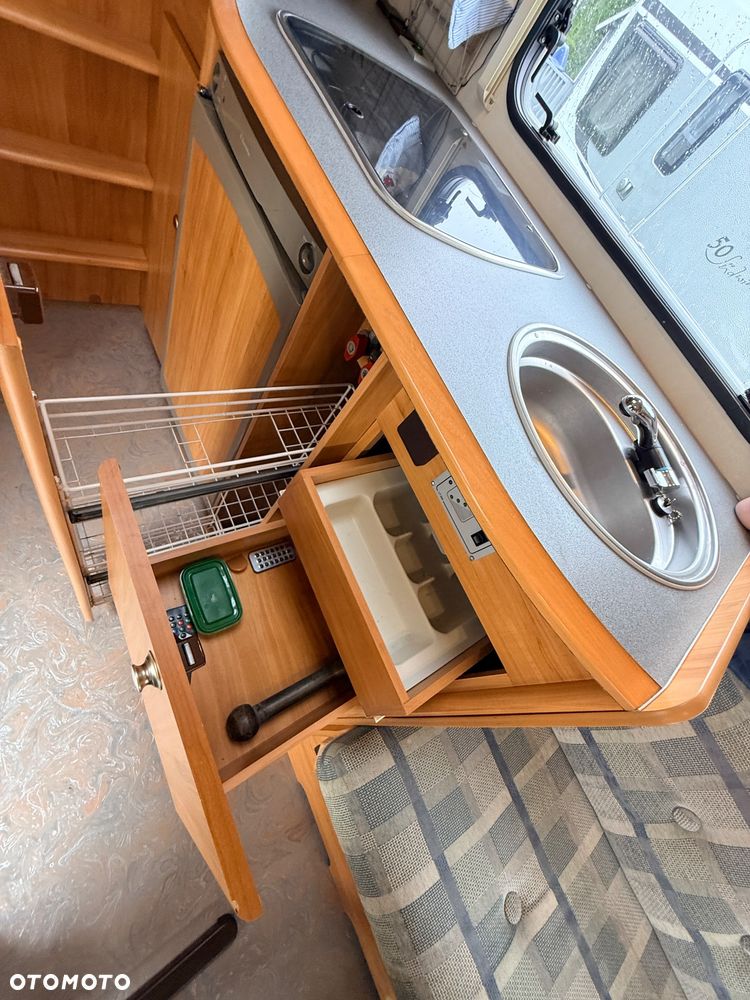 Adria ADIVA 502 UP-mover, przedsionek bogate wyposażenie - 25