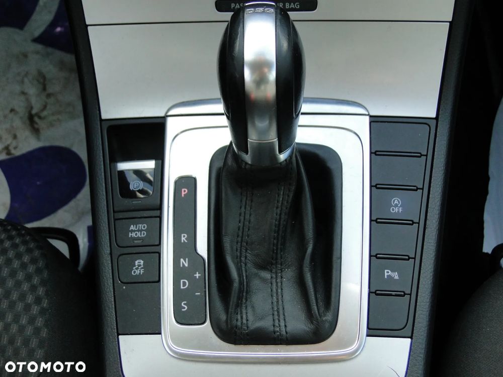 Volkswagen Passat 2.0 TDI DSG BlueMotion Technology Highline - 10