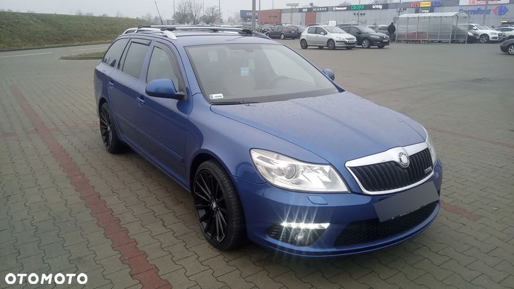 Skoda Octavia Combi 2.0 TDI CR DPF RS - 2
