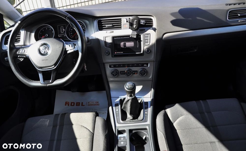 Volkswagen Golf 1.4 TSI BMT Comfortline - 11