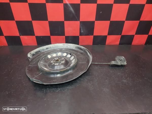 Suporte Pneu Suplente Mercedes-Benz Vito Autocarro (W639) - 2