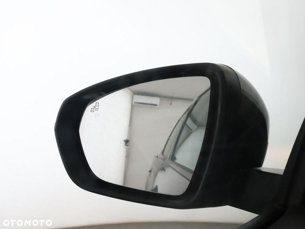Peugeot 3008 1.5 BlueHDi Allure S&S - 37