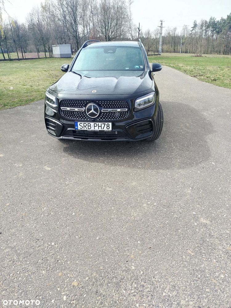 Mercedes-Benz GLB - 1