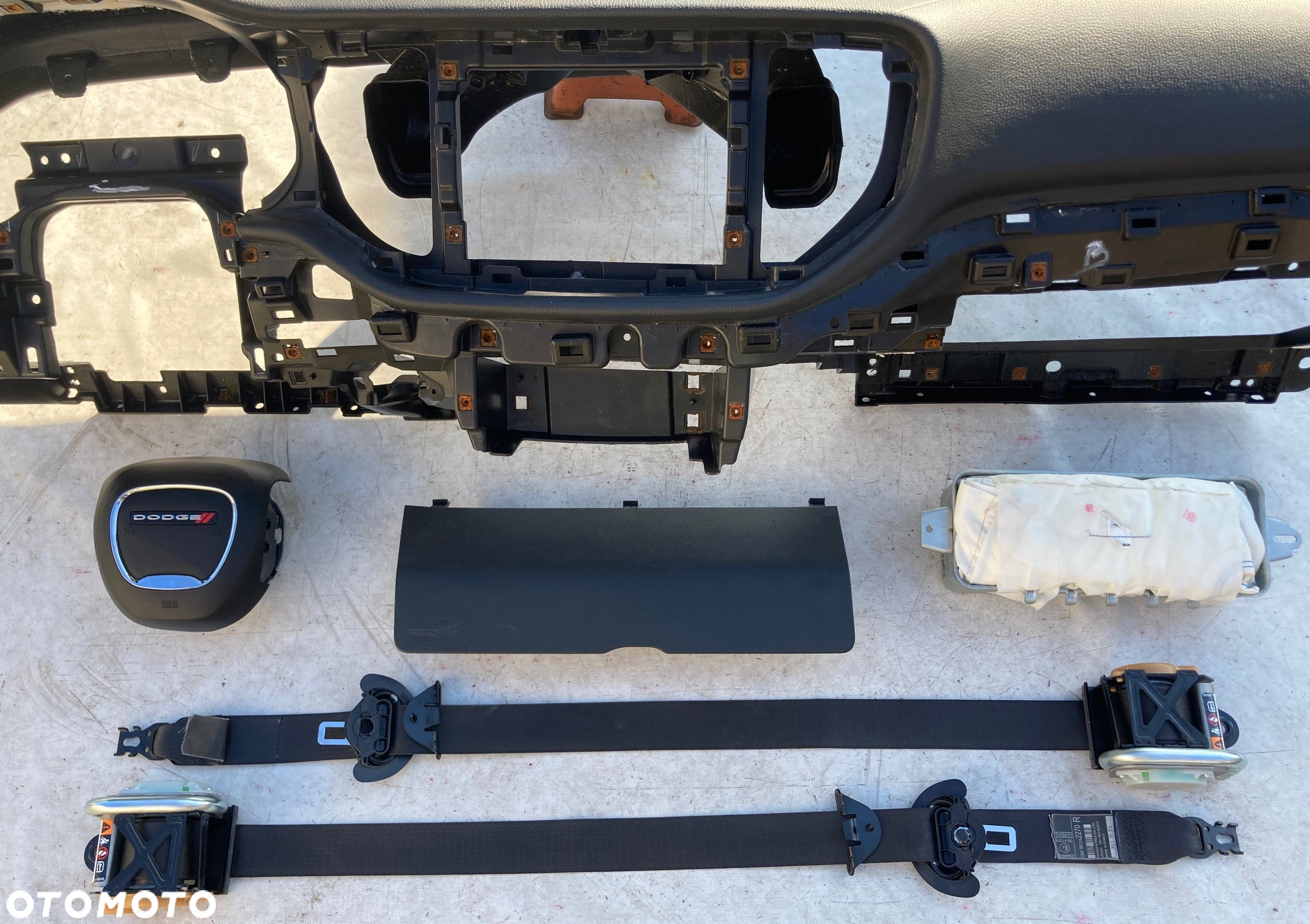 DODGE DURANGO LIFT FL LIFTING DESKA KONSOLA KOKPIT PULPIT PÓŁKA PARAPET AIR BAG PODUSZKI POWIETRZNE KIEROWCY PASAŻERA AIR BAG KOLAN PODUSZKA POWIETRZNA KOLANOWA AIRBAG PASY PAS KURTYNY AIRBAG FOTELA W FOTEL - 5