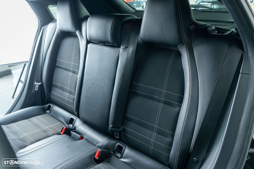 Mercedes-Benz CLA 180 d Shooting Brake Urban Aut. - 6