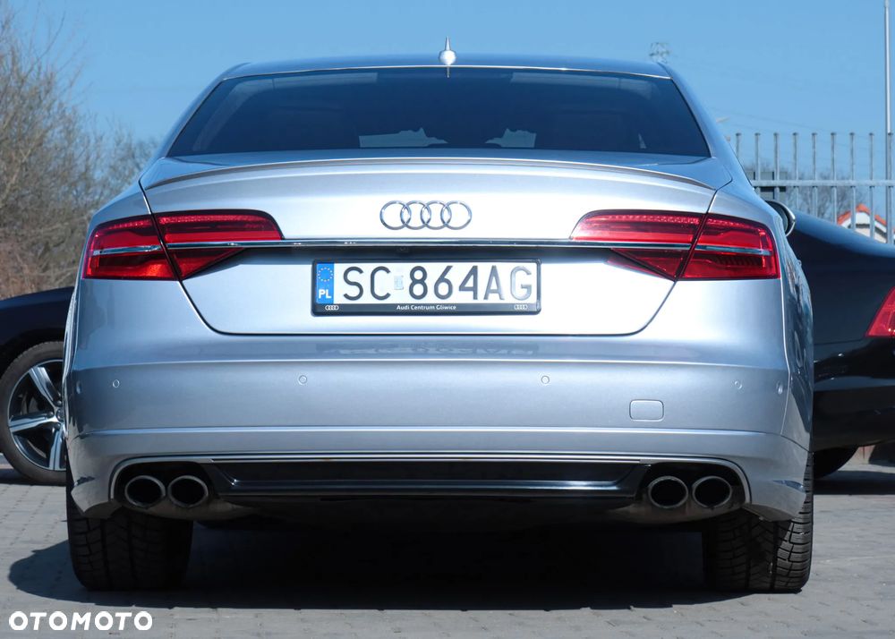 Audi S8 Plus - 10