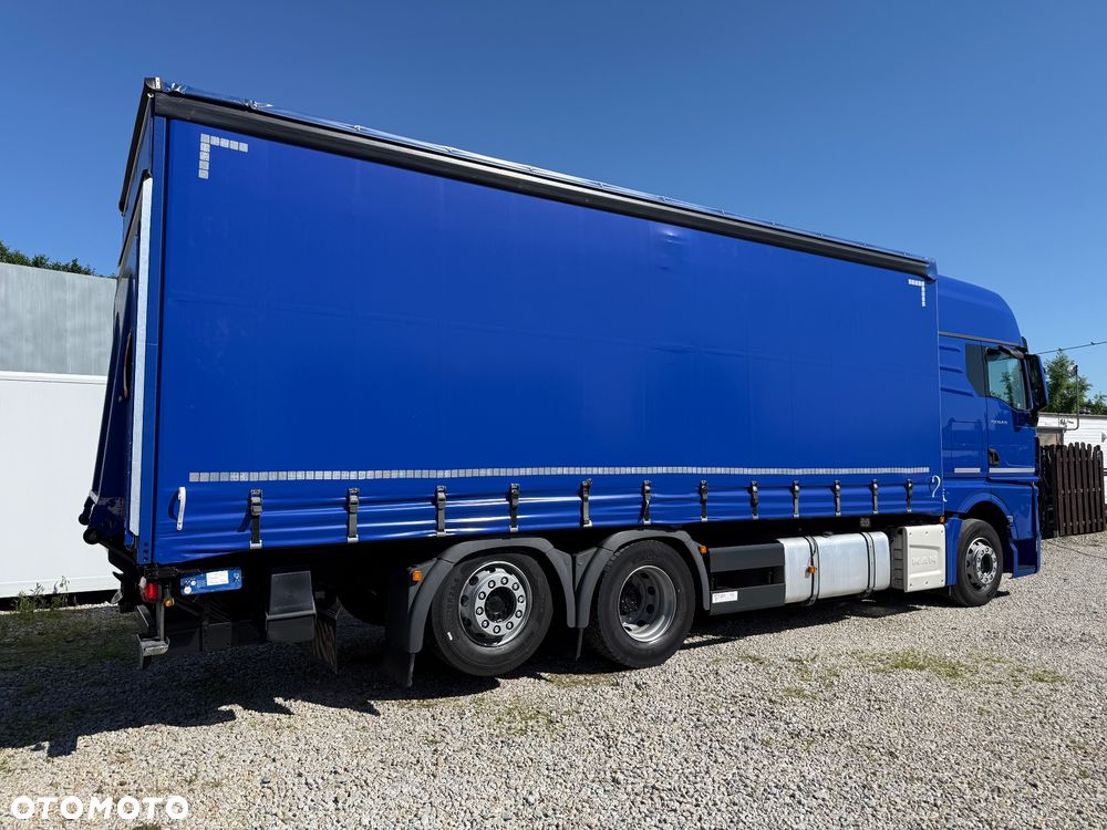 MAN TGX 26.470/ oś podnoszona-skrętna/winda/18epalet/2 łóżka/lodówka/ - 9