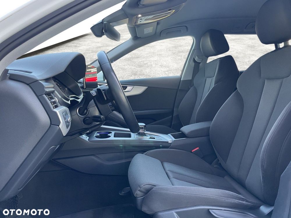 Audi A4 Avant 35 TFSI mHEV S Line S tronic - 11