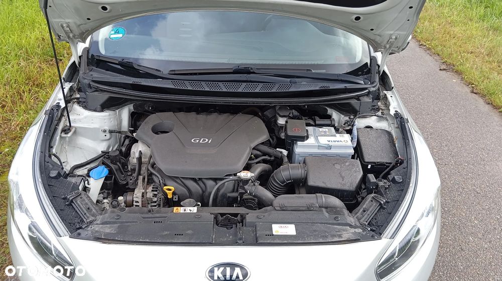 Kia Ceed Cee'd 1.6 GDI L - 9