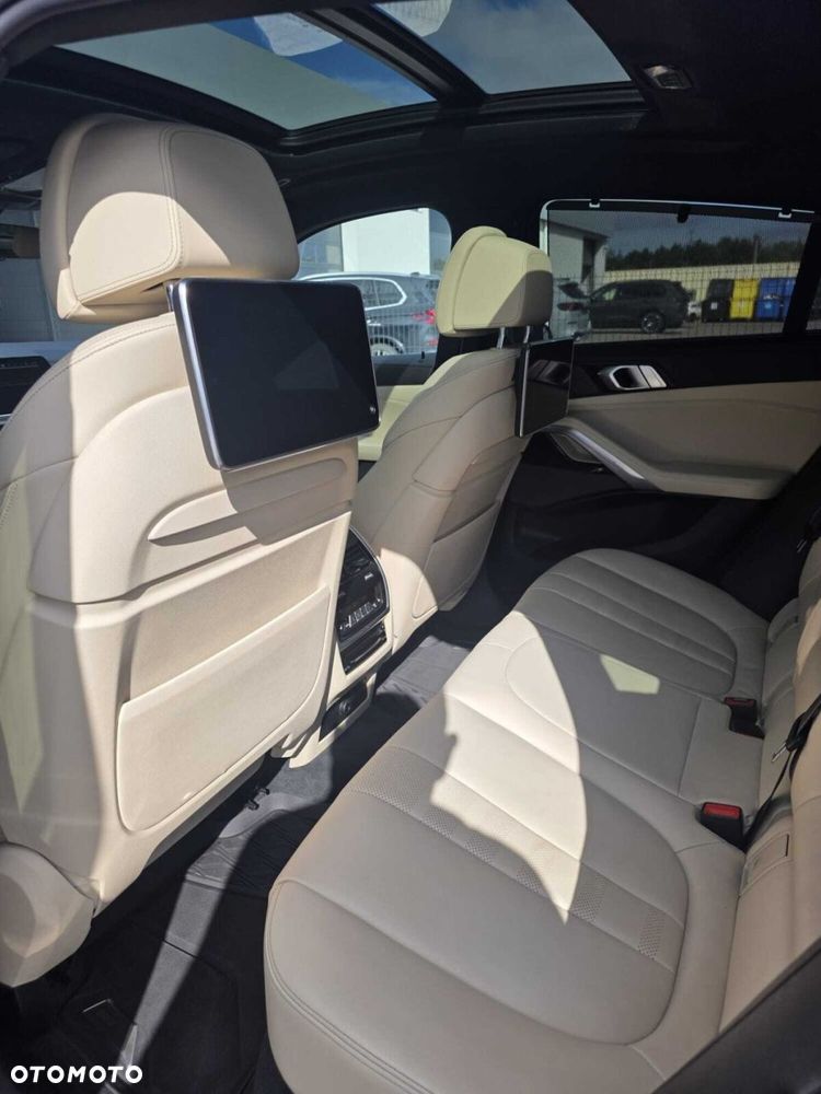 BMW X6 xDrive40d mHEV - 24