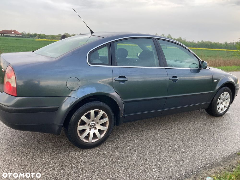 Volkswagen Passat 1.9 TDI Comfortline - 3
