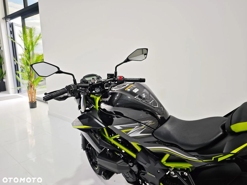 Kawasaki Z - 12