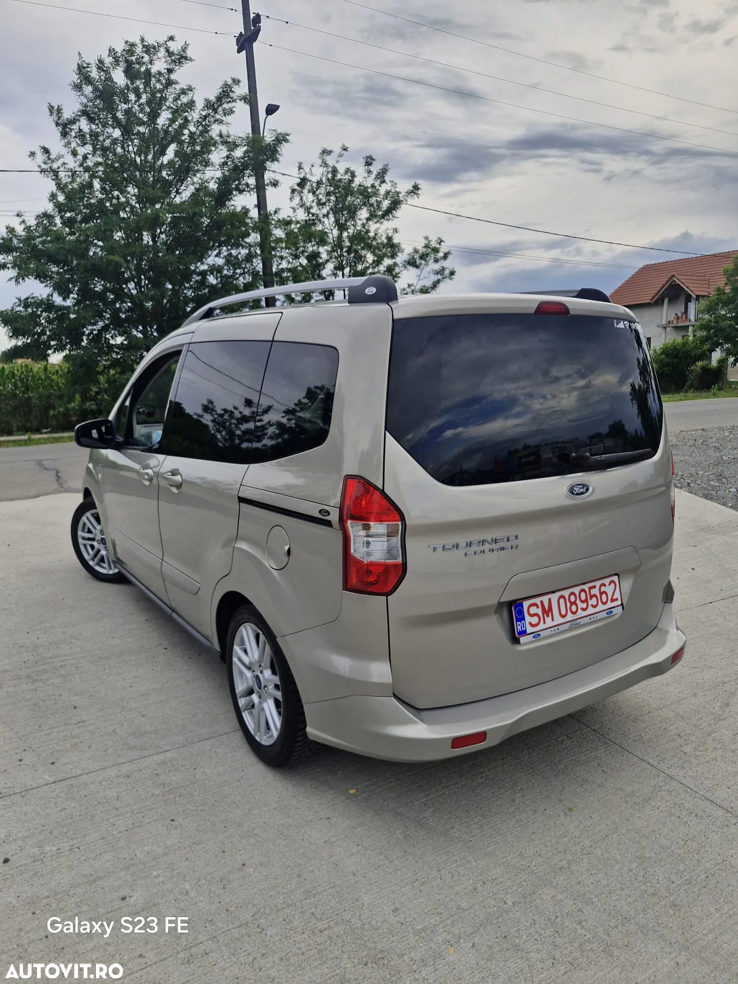 Ford Tourneo Courier 1.6 TDCi Trend - 2