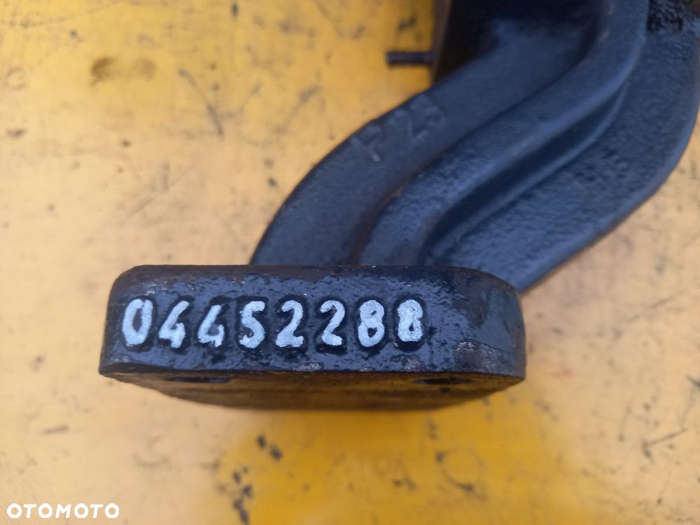 Podpora sekcji hydraulicznych Deutz Fahr Agrotron 180.7 - 2