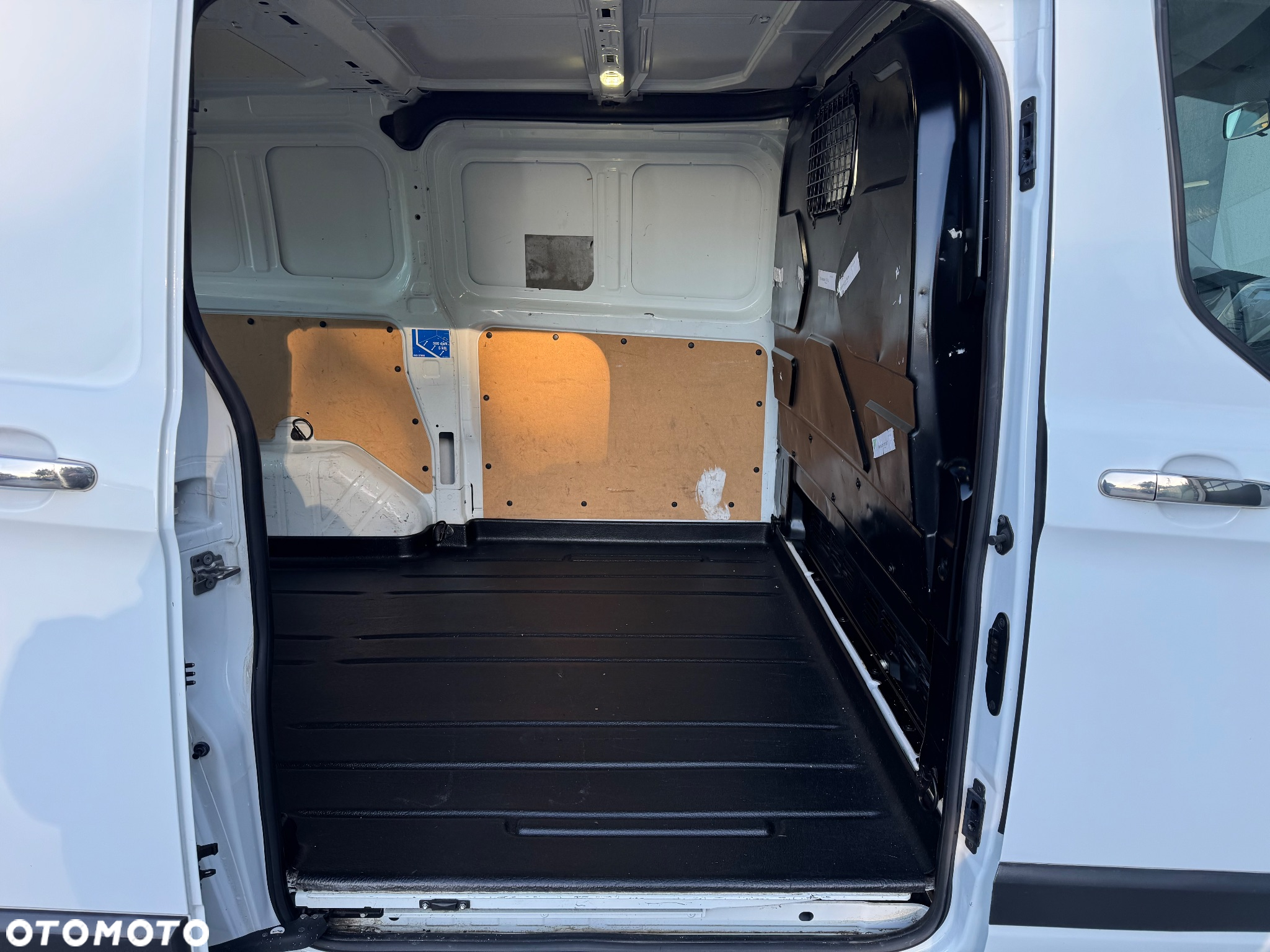 Ford Transit Custom - 11