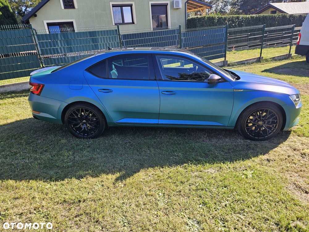 Skoda Superb 2018 photo 4